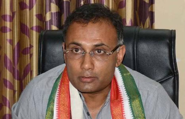 Dinesh GUndu rao.jpg